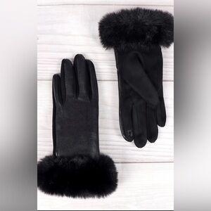 Black gloves faux Fur-Trim Gloves 
One size beautiful fit very classy gloves